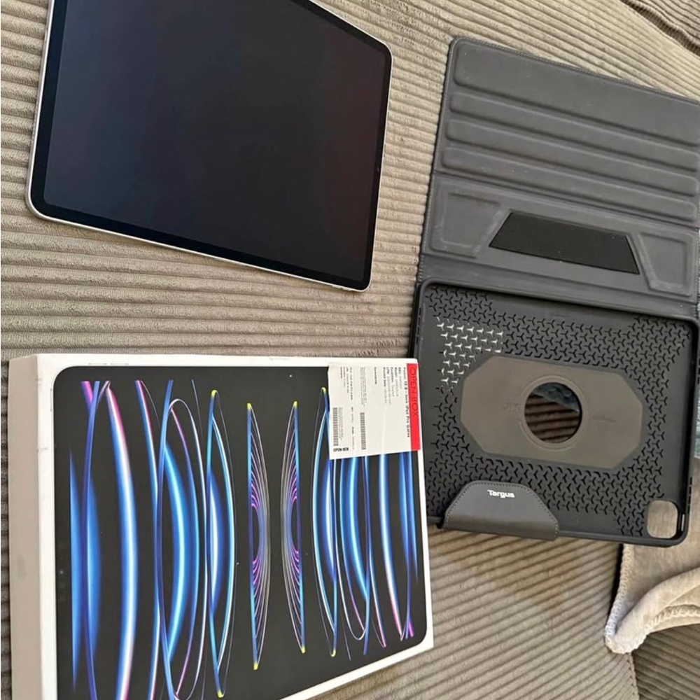 Targus Black Tablet Stand with Cooling Feature